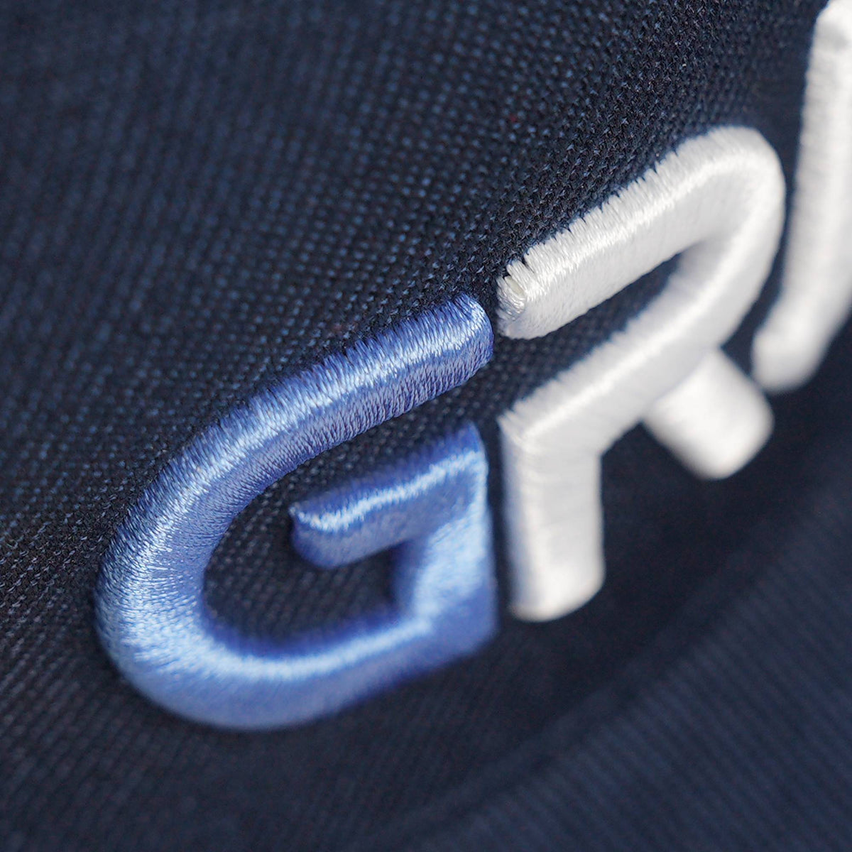 Custom White 3D Puff Embroidery Flat Embroidery Flat Eaves Sport Baseball Cap Design for Men/Women/Youth